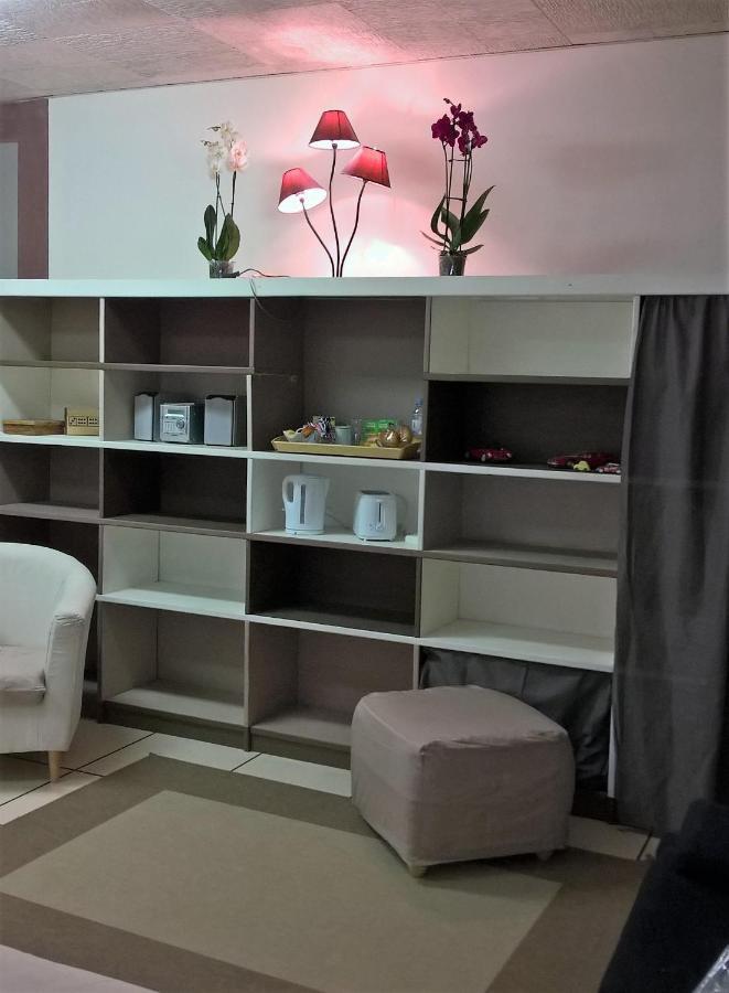 Chez Naomi Bed & Breakfast Saint-Jean-de-Cornies Bagian luar foto