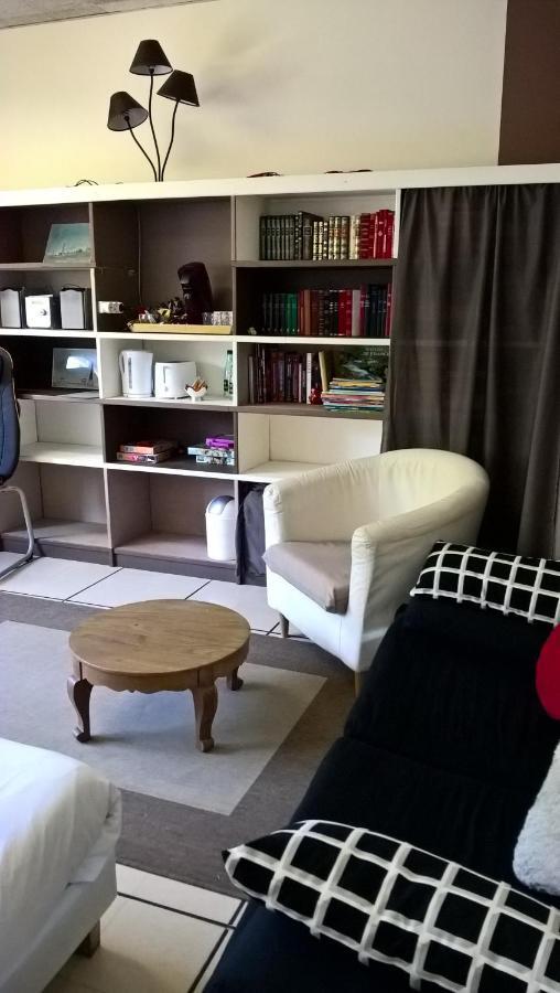 Chez Naomi Bed & Breakfast Saint-Jean-de-Cornies Bagian luar foto